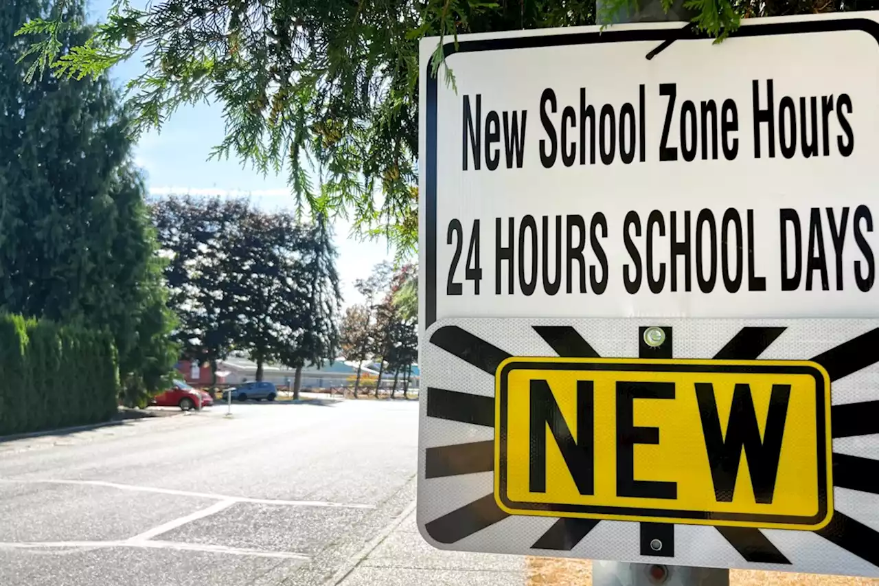 New '24-hour' school speed zone sign creates confusion in B.C. community