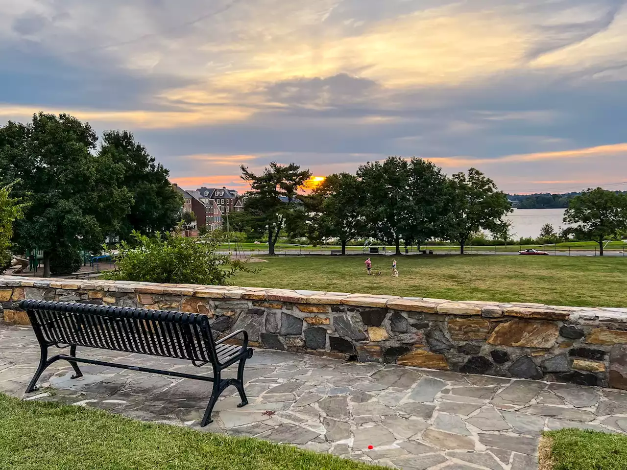 D.C.-area forecast: Cloudier and cooler today, then brighter and nicer late week