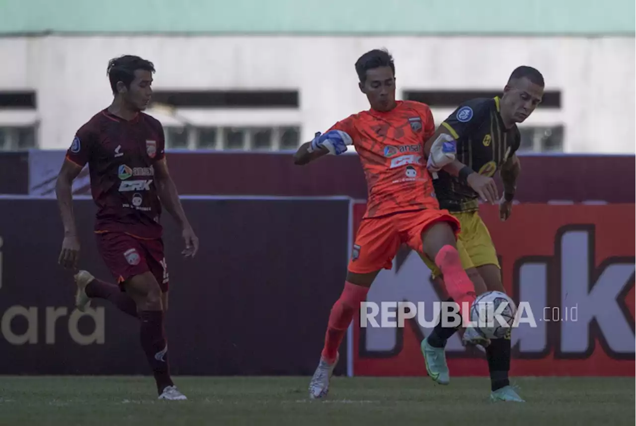 Kiper Borneo FC Angga Saputro Pulih 100 Persen |Republika Online