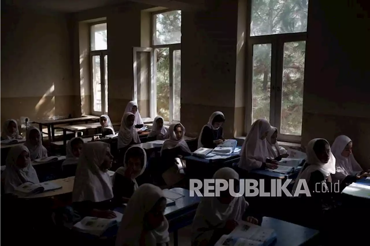 Sekolah Menengah Perempuan di Timur Afghanistan Mulai Dibuka |Republika Online