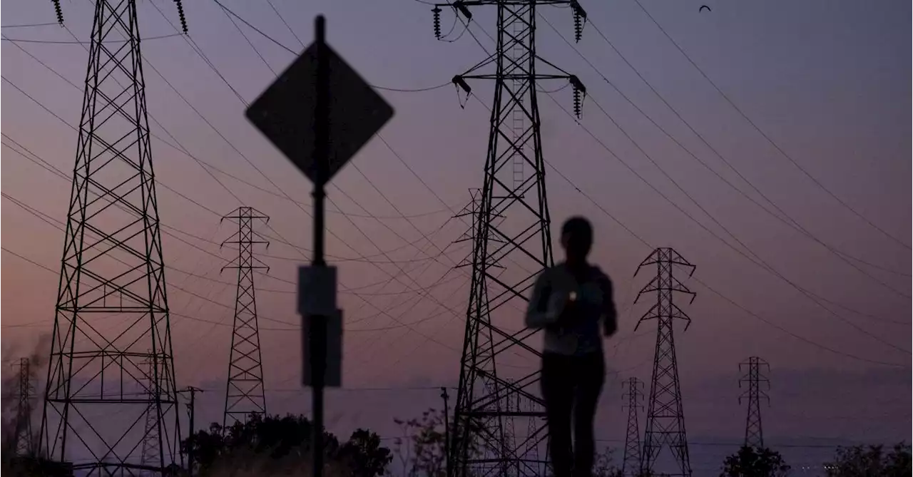 California power grid threatened by record heat wave as wildfire risk rises