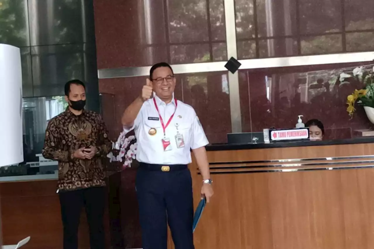 Acungkan Jempol, Anies Baswedan Penuhi Panggilan KPK Sendirian