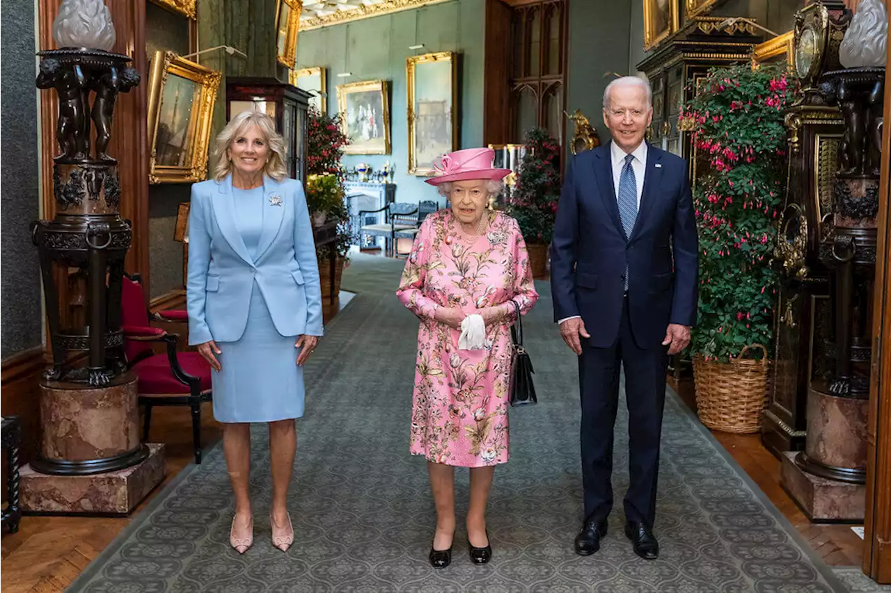 President Biden, First Lady share condolences for royal family, fly flags at half mast in honor of Queen Elizabeth II | amNewYork