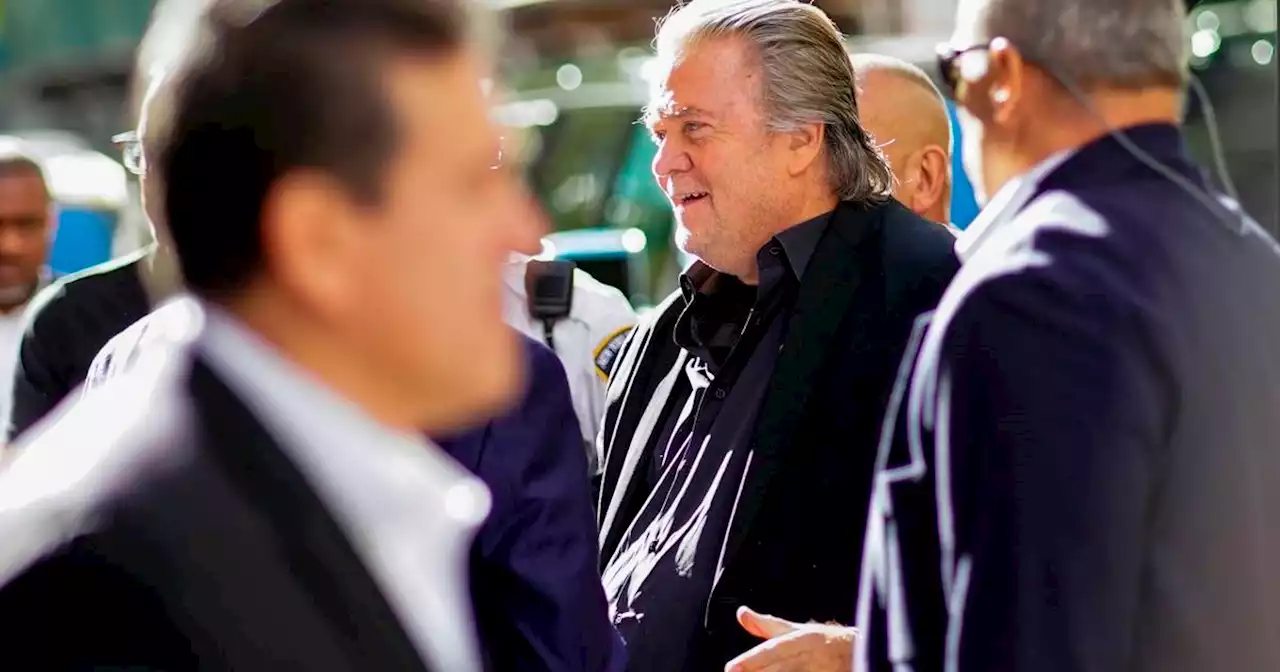 Steve Bannon surrenders in New York court, charged with money laundering in wall-building scheme