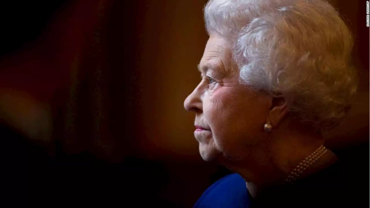 How the royal family announced the death of the Queen