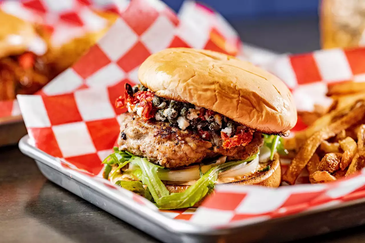 Willie D's, a South Texas Icehouse, Lands on Henderson Ave.