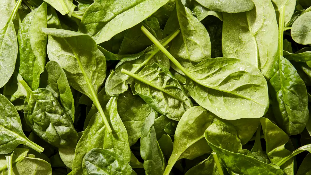 Why Does Spinach Make My Teeth Feel Weird?