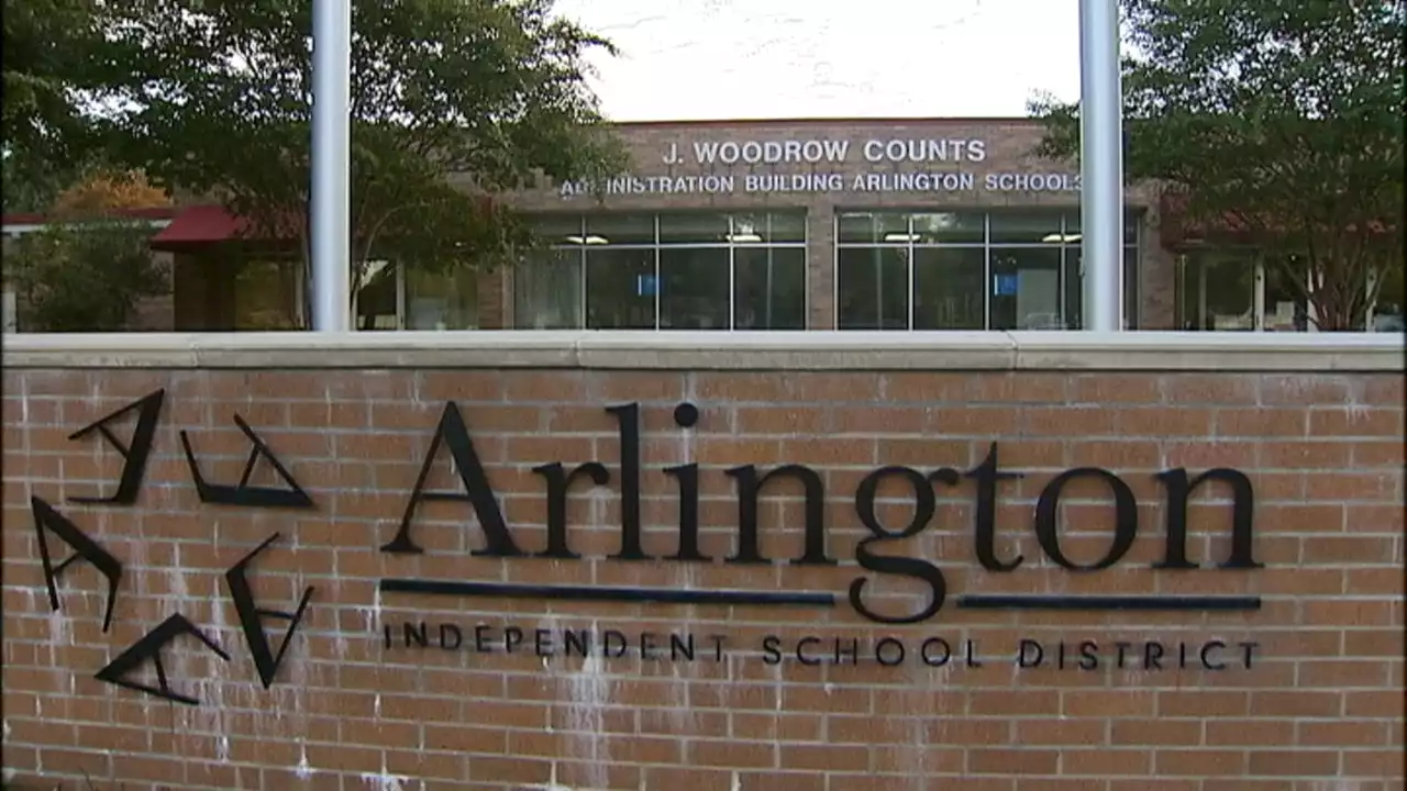 Arlington middle school student arrested for bringing gun to school