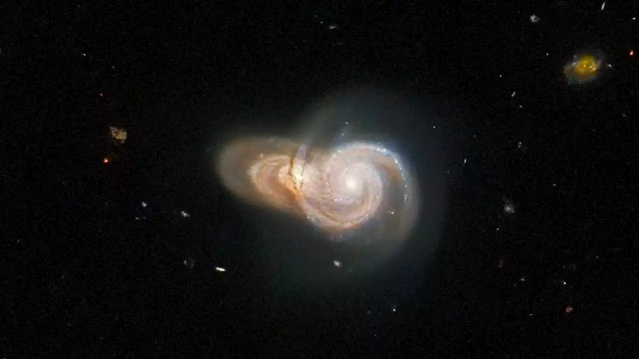 These Two 'Colliding' Galaxies Make a Gorgeous Double Portrait