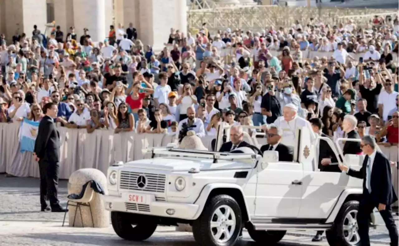 Pope at Audience: Discernment helps us recognize God in unexpected events