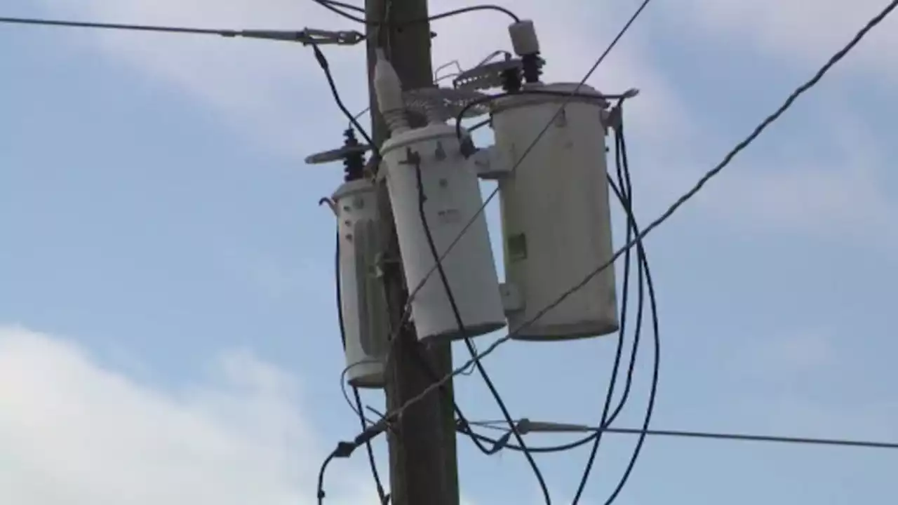 Thousands of Houston-area CenterPoint Energy customers without power during storms