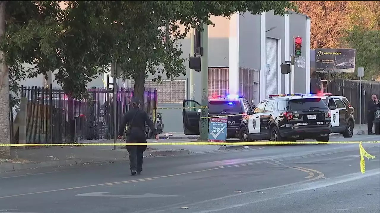 20-something woman stabbed to death in Oakland