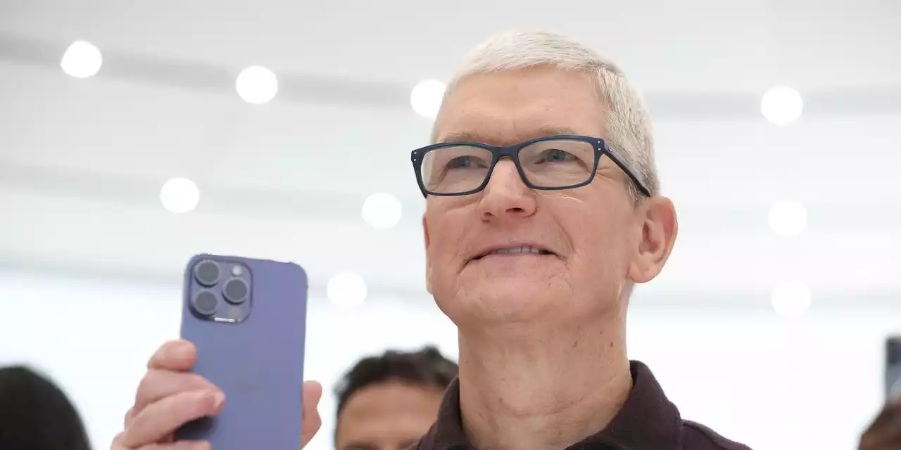 Tim Cook didn't have 'one more thing,' so Apple offered consumers a break, for once