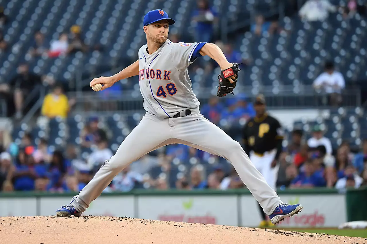 Jacob deGrom keeps Mets’ pitching rolling in doubleheader sweep of Pirates