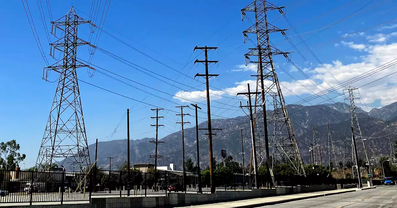 California avoids outages after day of grid-straining heat