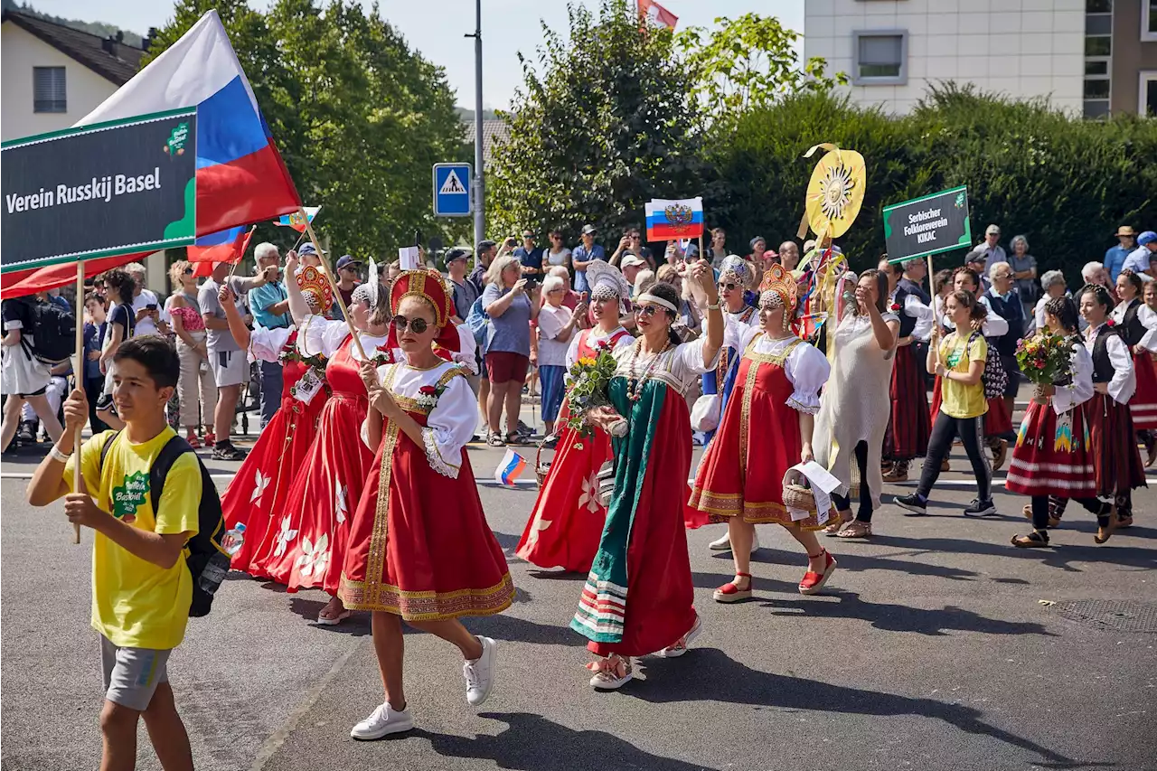 Nach Putin-Eklat bei ESAF-Umzug – Russen-Verein soll Basler Kinder nicht mehr unterrichten dürfen