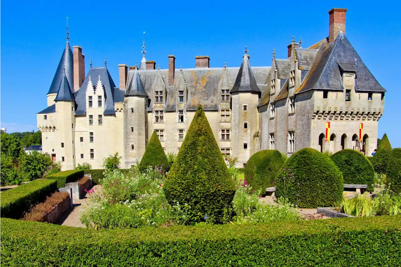 The elegant French wine region of castles and Guinguettes that you should visit this autumn