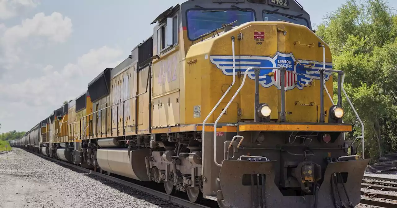 2 workers killed in Union Pacific train crash near Salton Sea