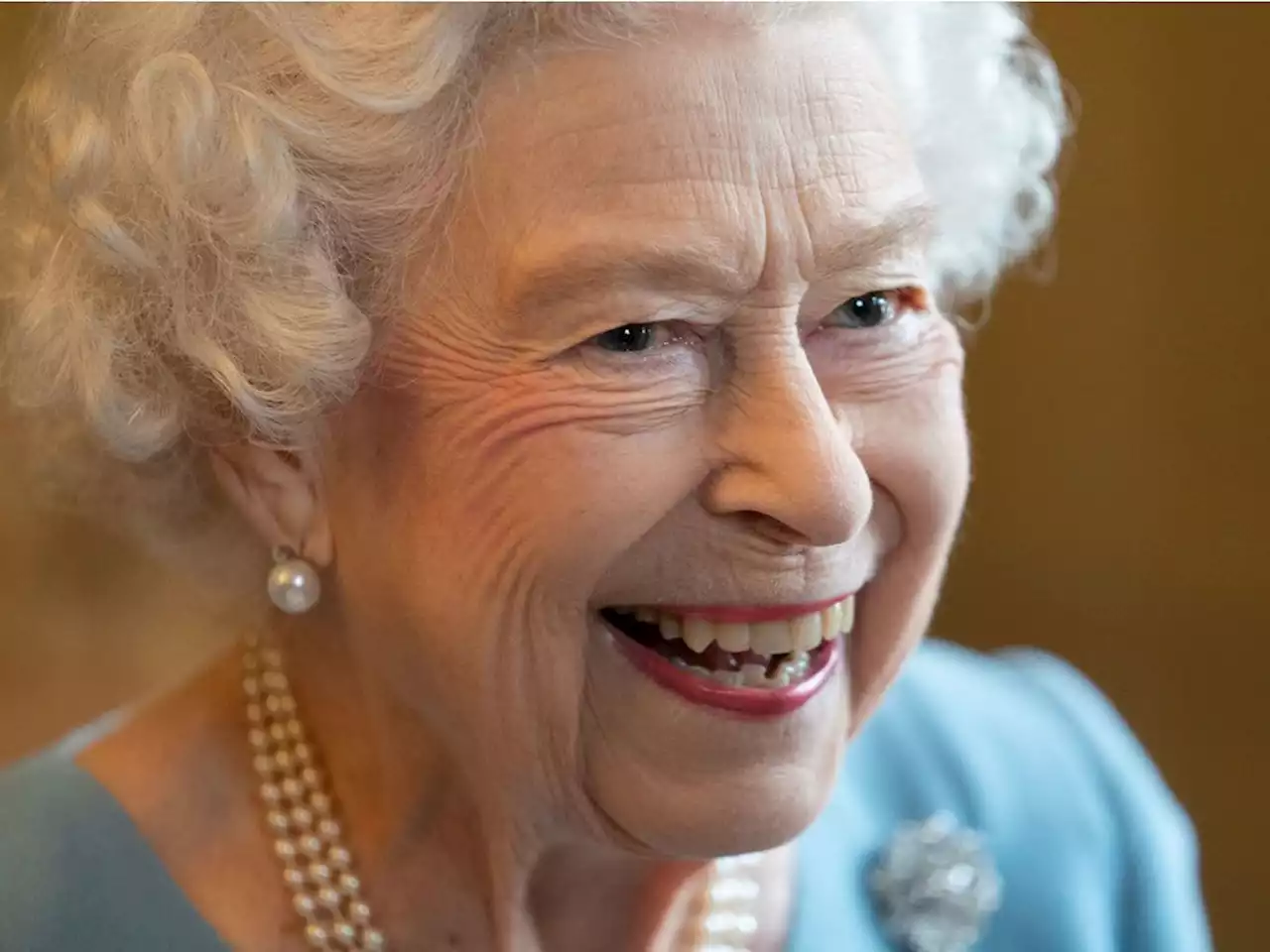 Ottawa remembers Canada's queen