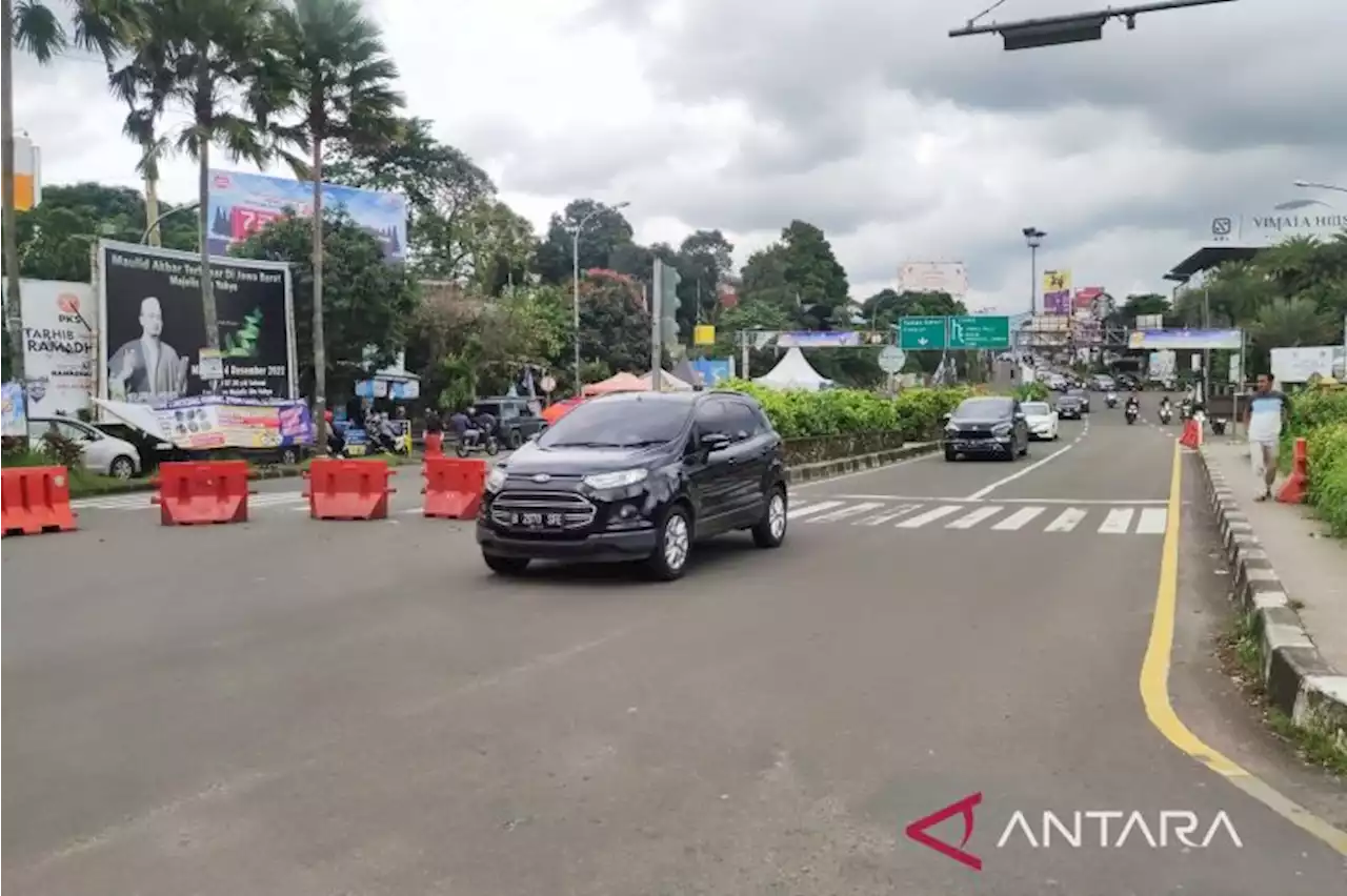 Jalur Puncak berlaku one way arah ke Jakarta