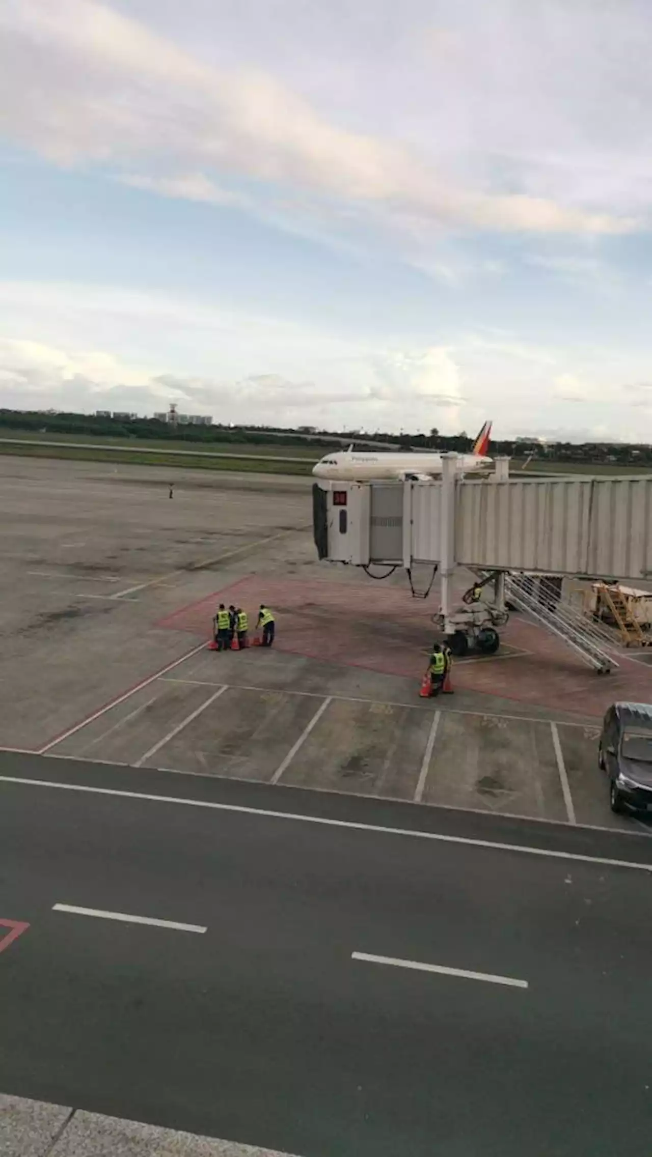 PAL flight from Australia first to land at NAIA as air navigation partially restored