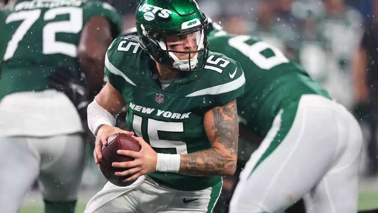 Jets elevate QB Chris Streveler for game against Seahawks