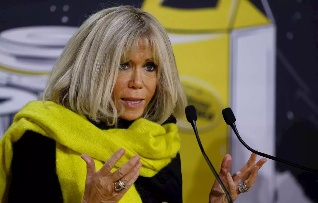 Brigitte Macron « entend les critiques » et « passe les messages » au président