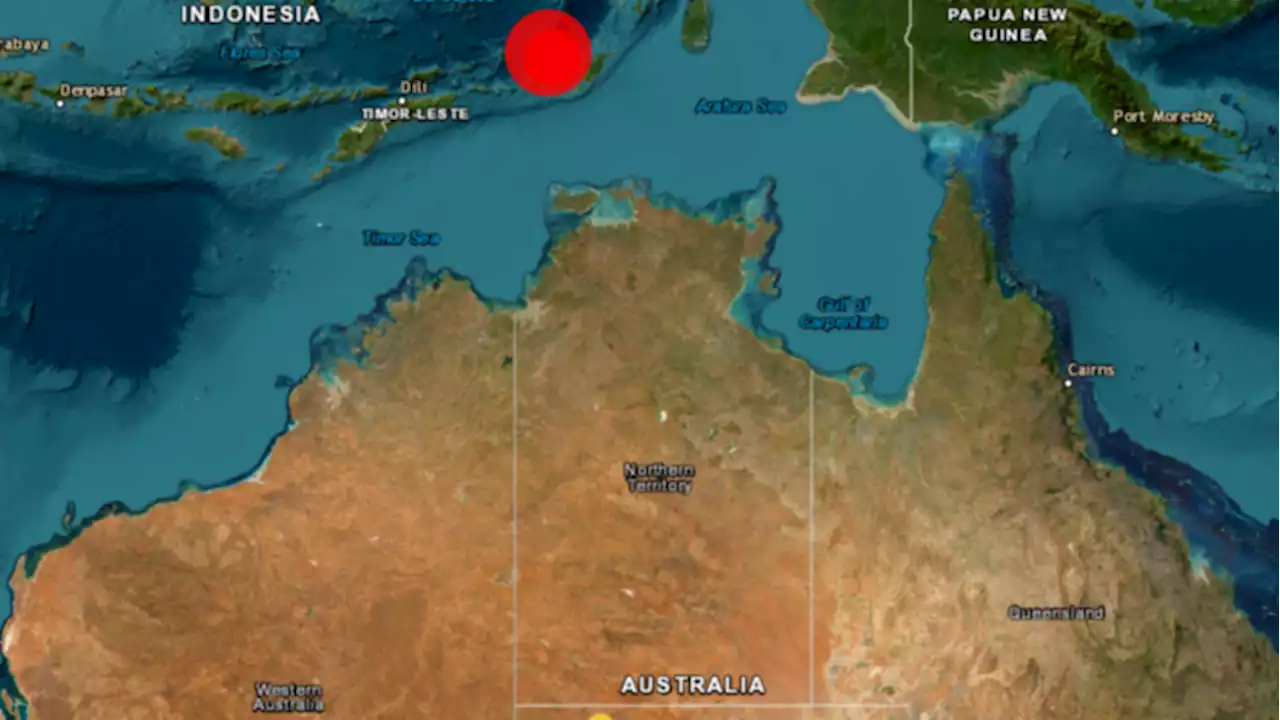 Magnitude 7.6 earthquake strikes close Australian neighbour