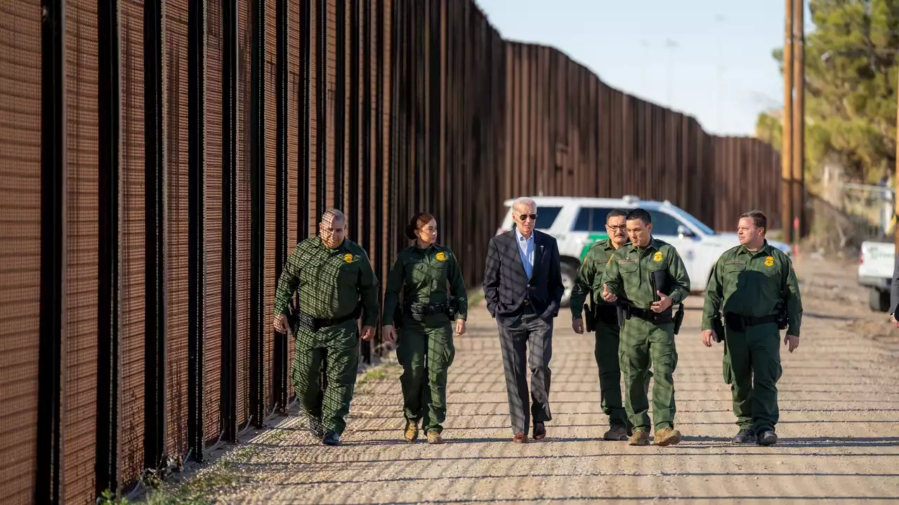 Joe Biden visita la frontera con México para contener la crisis migratoria