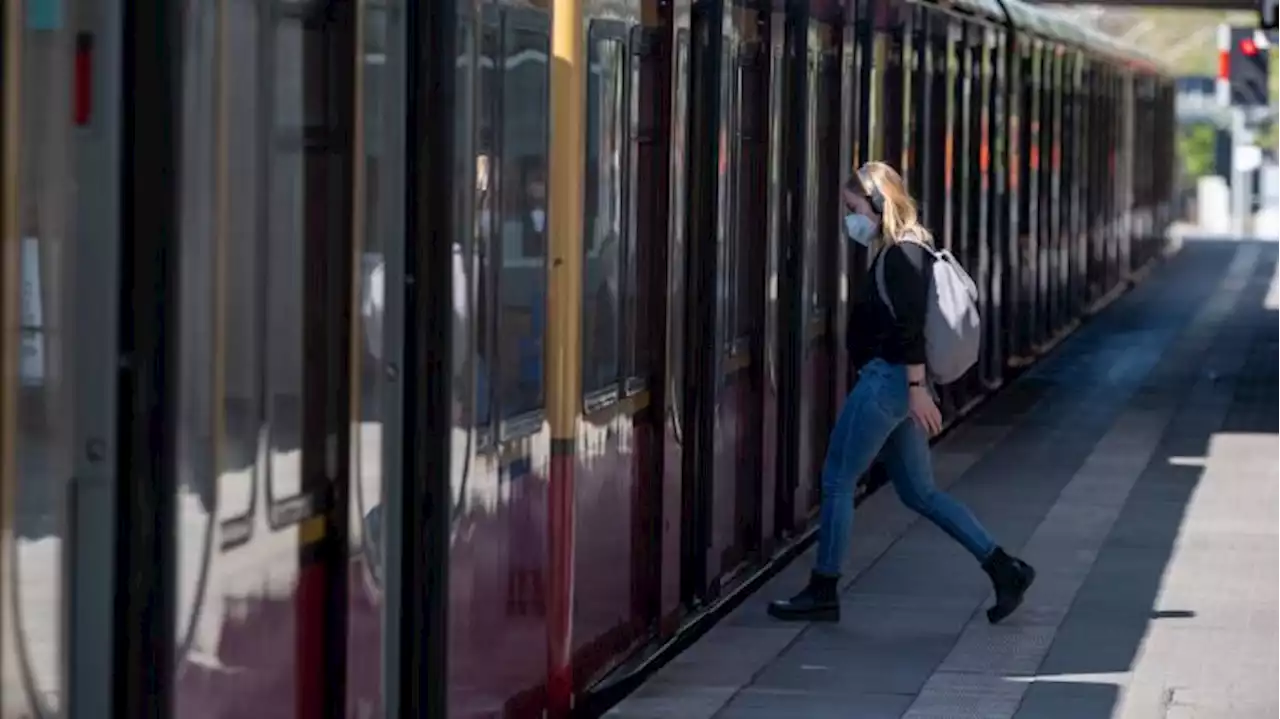 Berlin und Brandenburg wollen Maskenpflicht im öffentlichen Nahverkehr beenden