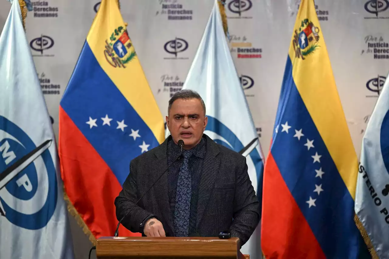 Ministerio Público de Venezuela emite órdenes de aprehensión y alerta roja contra exdiputados opositores