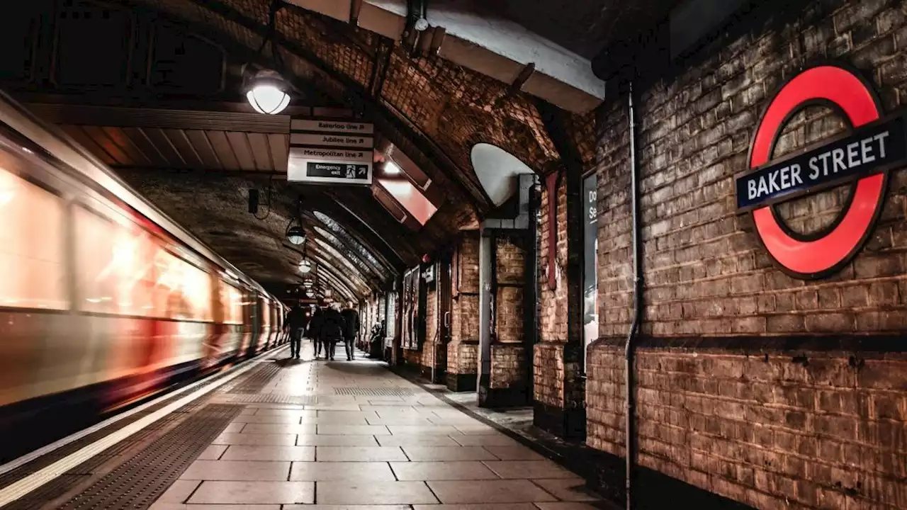 La Tube di Londra compie 160 anni: storia della metropolitana più antica del mondo