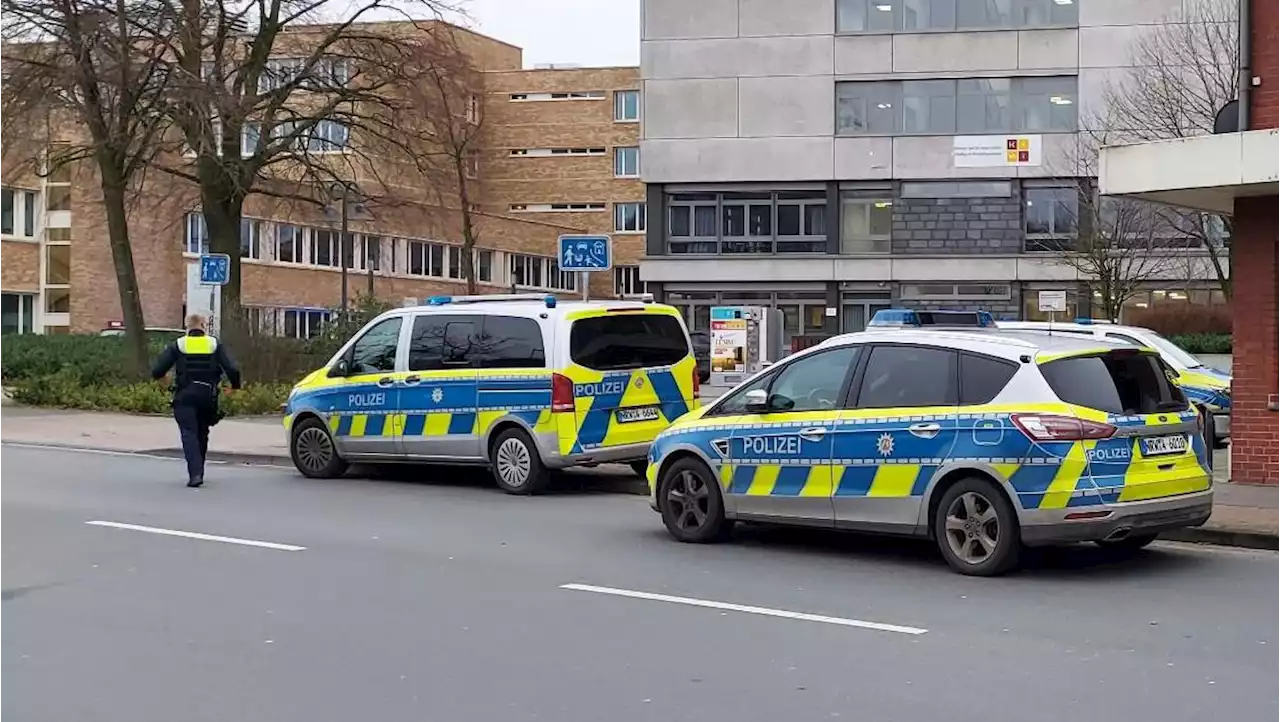 Ibbenbüren in Nordrhein-Westfalen: Berufsschüler soll Lehrerin getötet haben