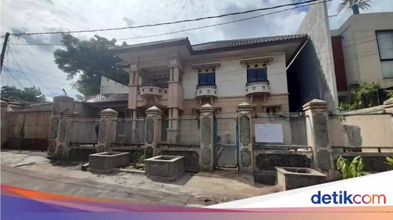 Pesan Tiko di Pagar Rumah Bu Eny Usai Kotor Lagi gegara Terjamah