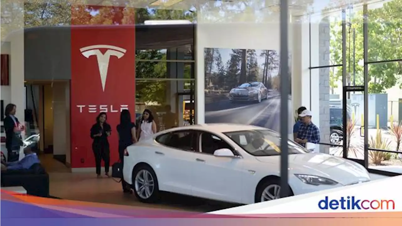 Gegara Diskon, Showroom Tesla Digeruduk Ratusan Konsumen!