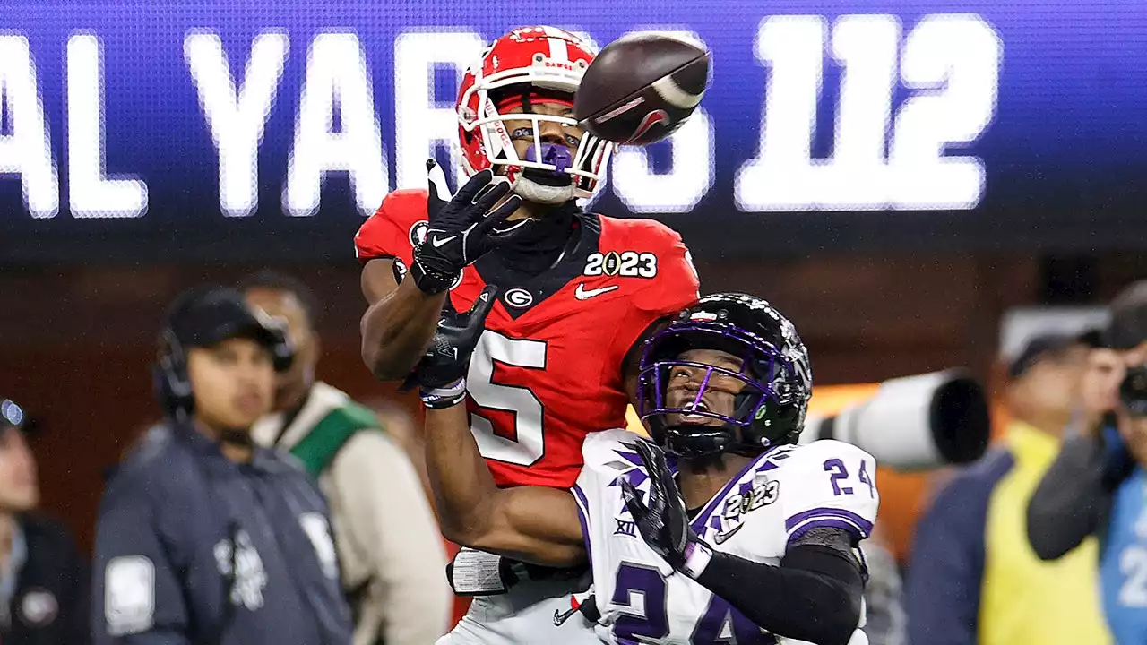 Georgia's Adonai Mitchell makes incredible one-handed catch to cap 38-point first half vs TCU