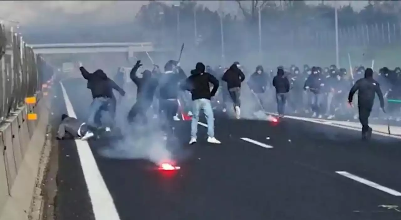 Pugno di ferro per fermare il Far West dei falsi tifosi