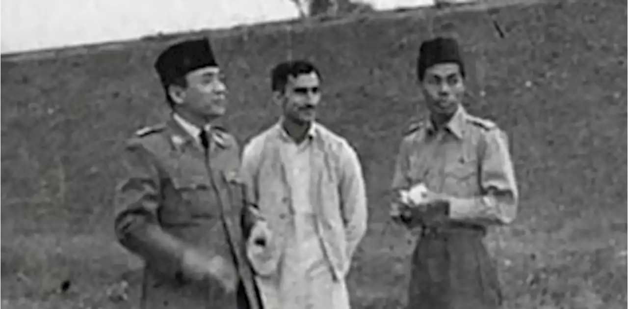 Beredar Foto Disebut Kakek Anies Baswedan Bersama Bung Karno, Eh, Ternyata Dubes India