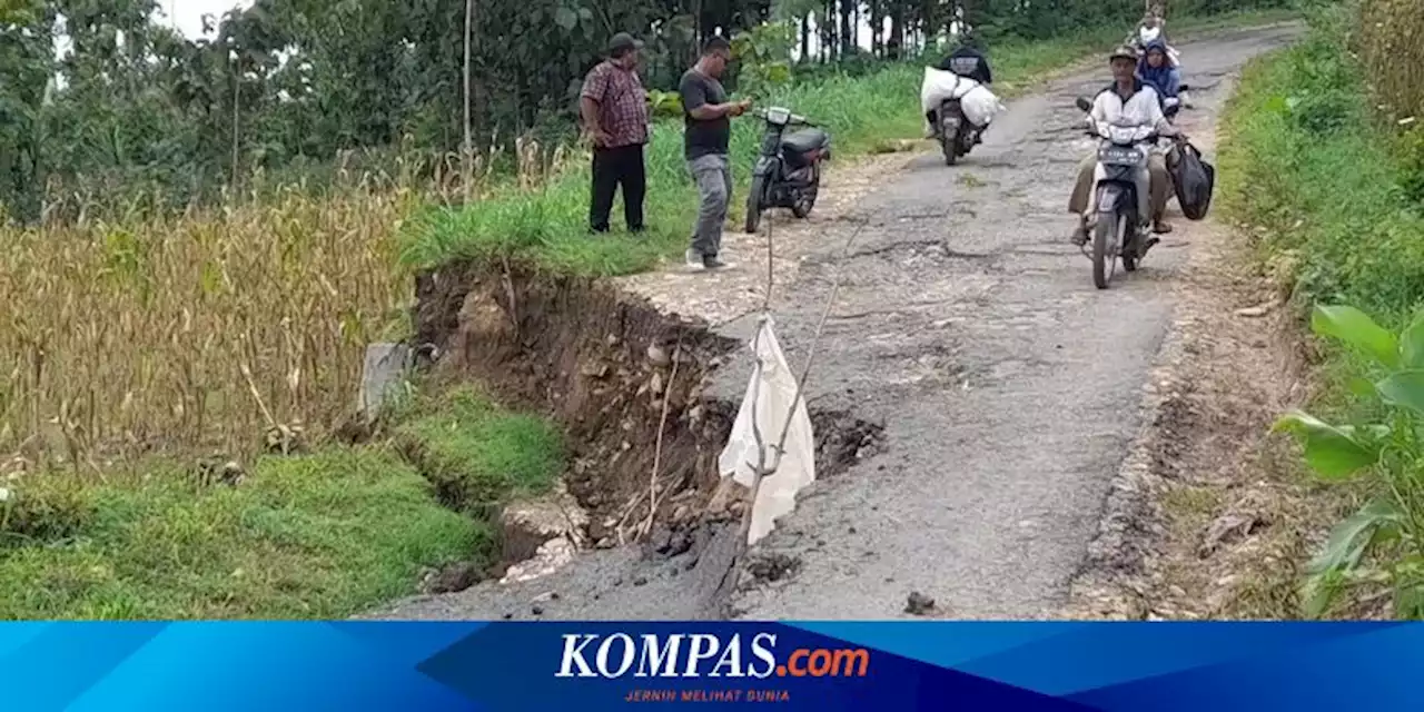 Jalan Blora-Pati Longsor, Pengendara: Ini Semakin Parah