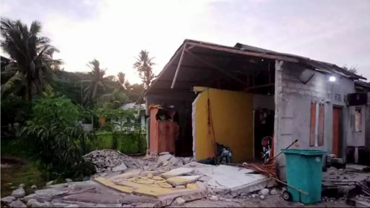 Sejumlah Bangunan Rusak Parah Dampak Gempa M 7,5 di Maluku, Begini Kondisinya