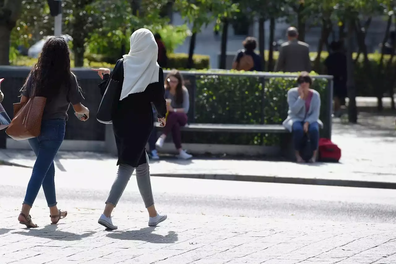 Conjuguer islam et bien-être : le succès controversé du développement personnel islamique