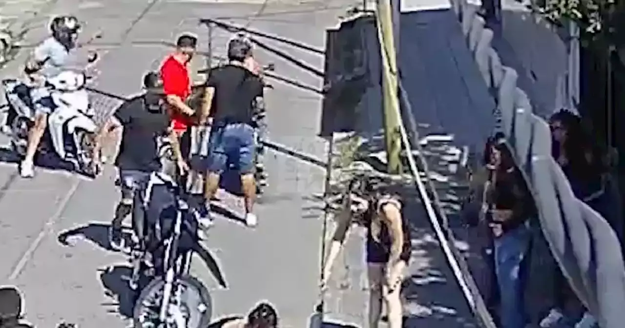 (Video) Hizo imprudente maniobra en motocicleta robada y murió de manera inmediata