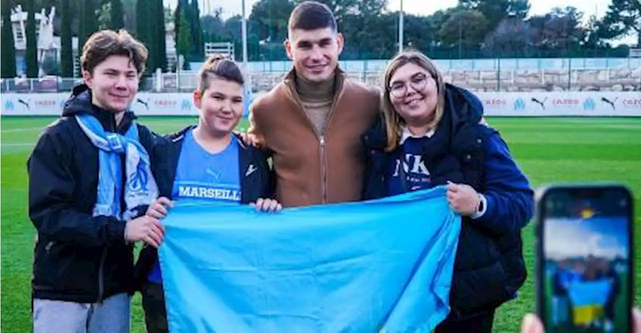 Ruslan Malinovskyi à la rencontre des Ukrainiens de Marseille