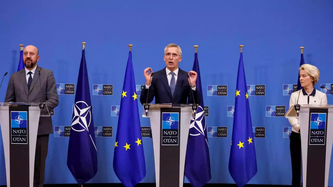 Stoltenberg: “I Paesi della Nato hanno esaurito le scorte di armi per aiutare l’Ucraina, ma è la scelta giusta”