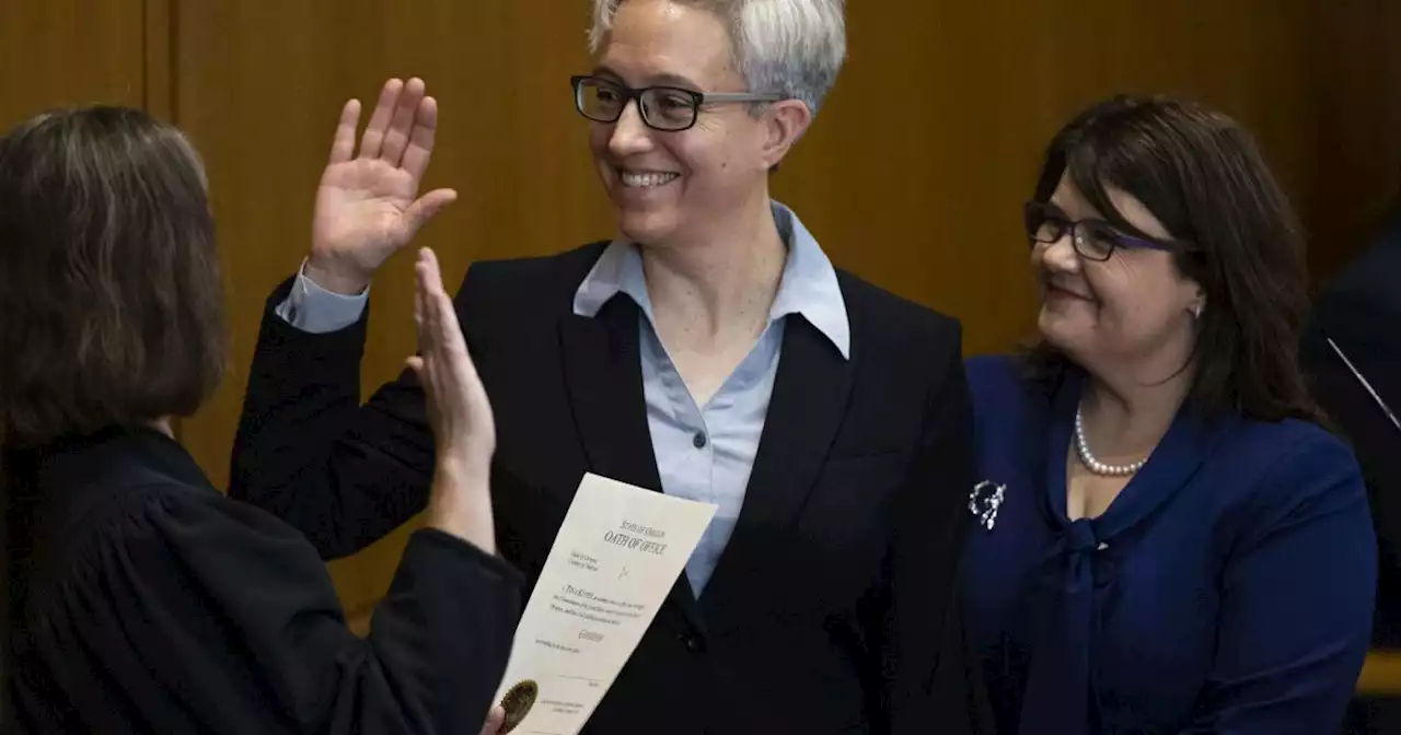 Oregon's new governor sworn in, declares homeless emergency