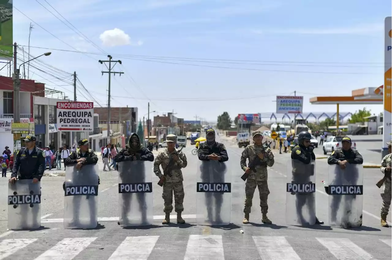 Nine dead in Peru clashes between protesters and security forces