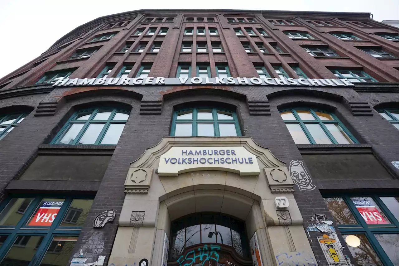 Tausende Kurse: Hamburg investiert mehr Geld in Volkshochschul-Angebot