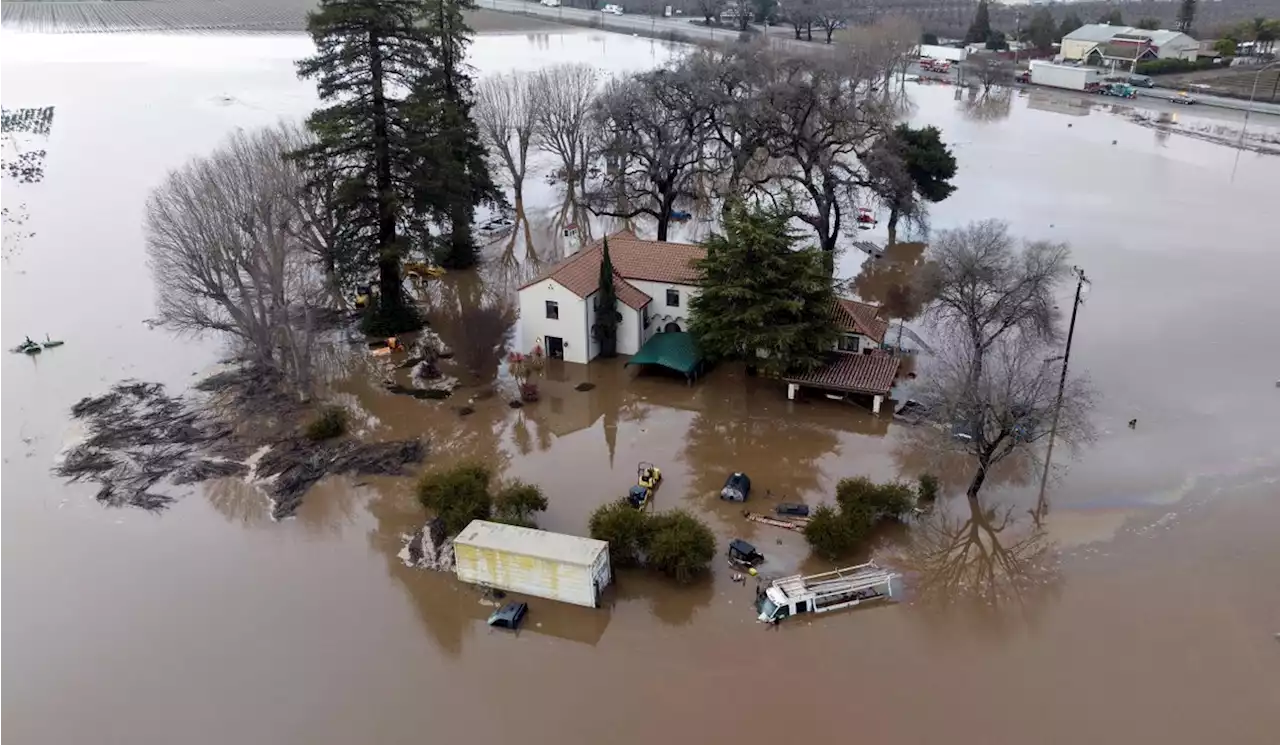 California storms force thousands to flee their homes, leave 1 dead