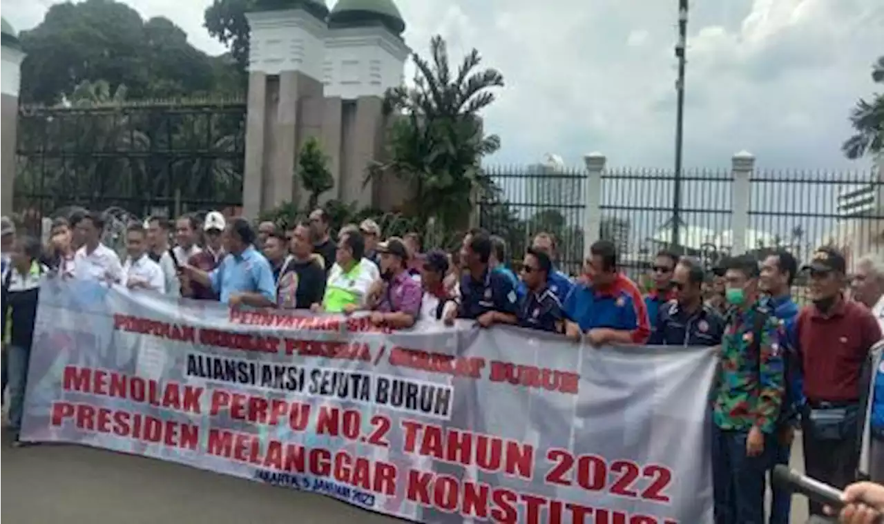 PBHI: Alasan Penerbitan Perppu Cipta Kerja Mengada-Ngada |Republika Online