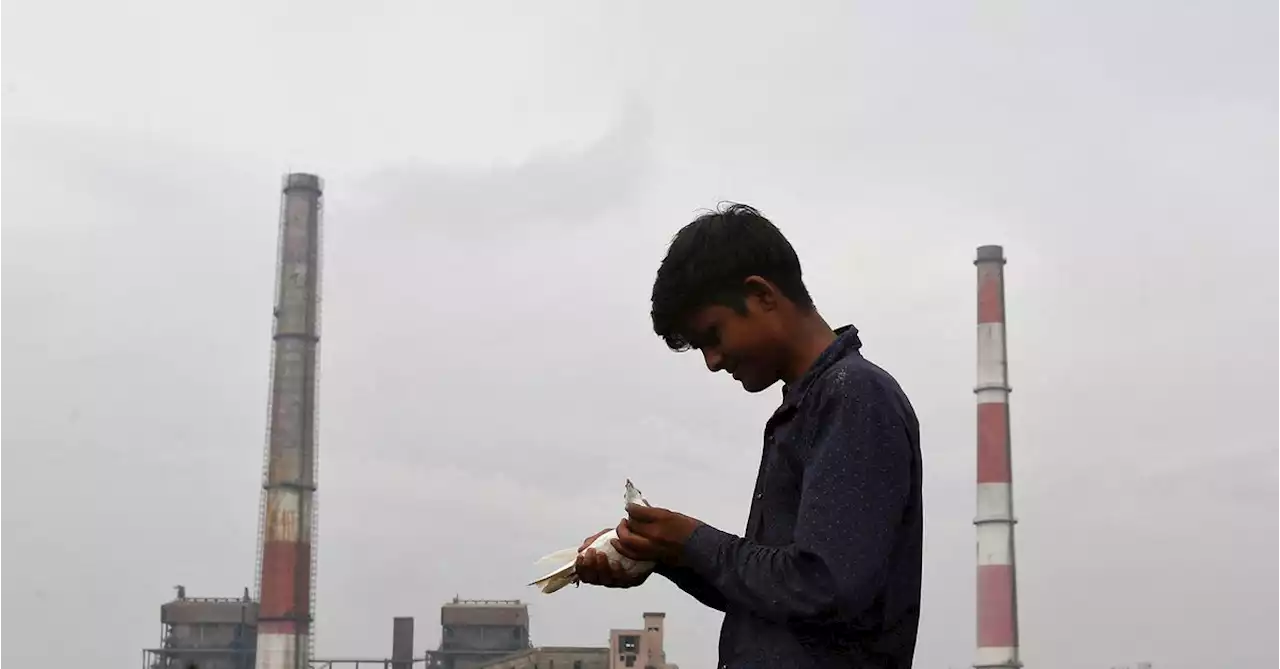 India expects utilities' annual coal demand to surge about 8% after renewables shortfall